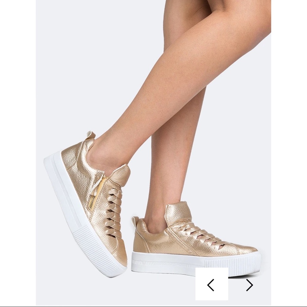 NIB Cute to the Core Ginger Sneakers
